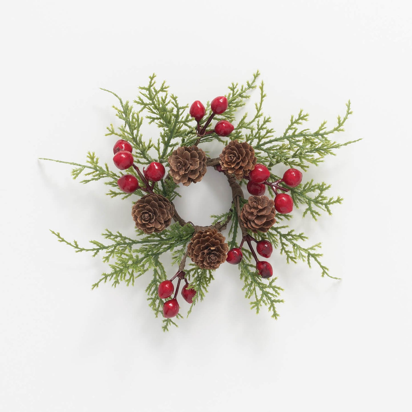 Cedar Accent Ring With Red Berries & Pinecones