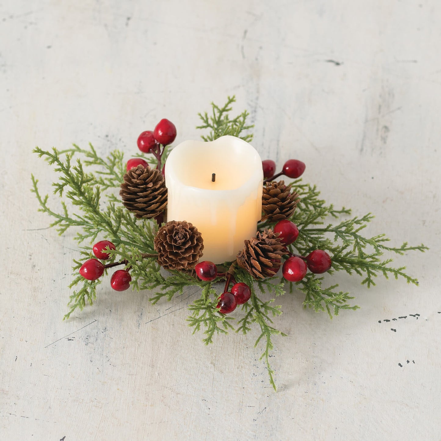 Cedar Accent Ring With Red Berries & Pinecones