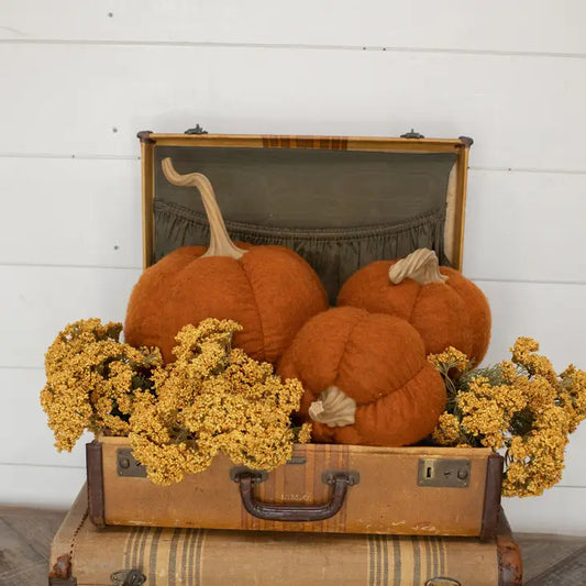 Medium 7" Wool Pumpkin