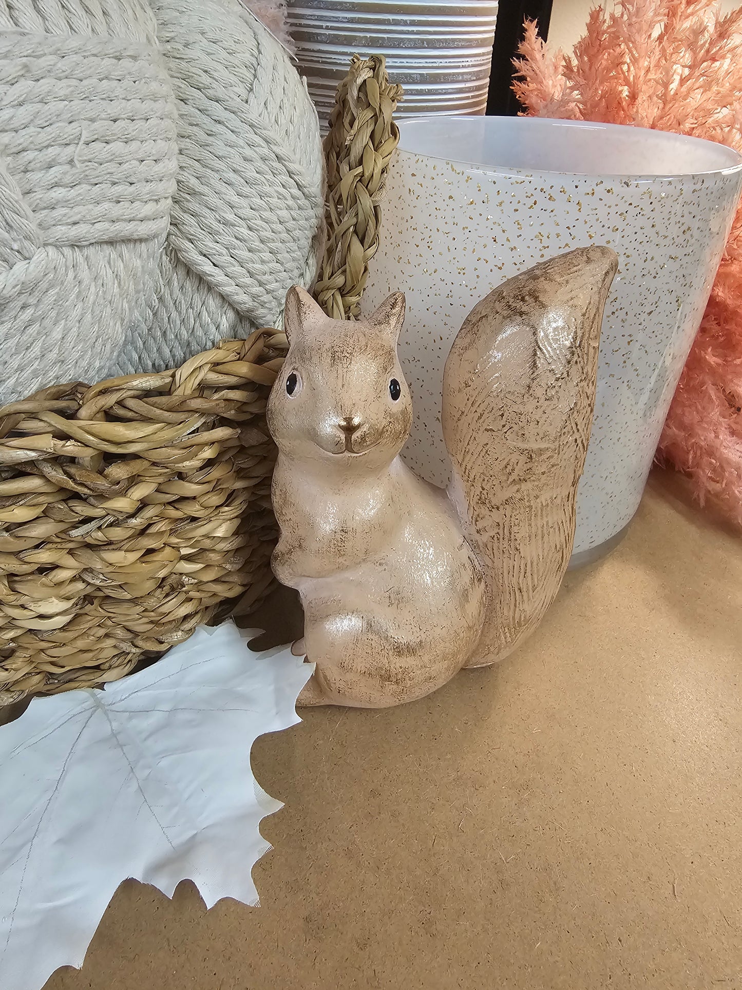 Hugsy 5.5" Ceramic Squirrel