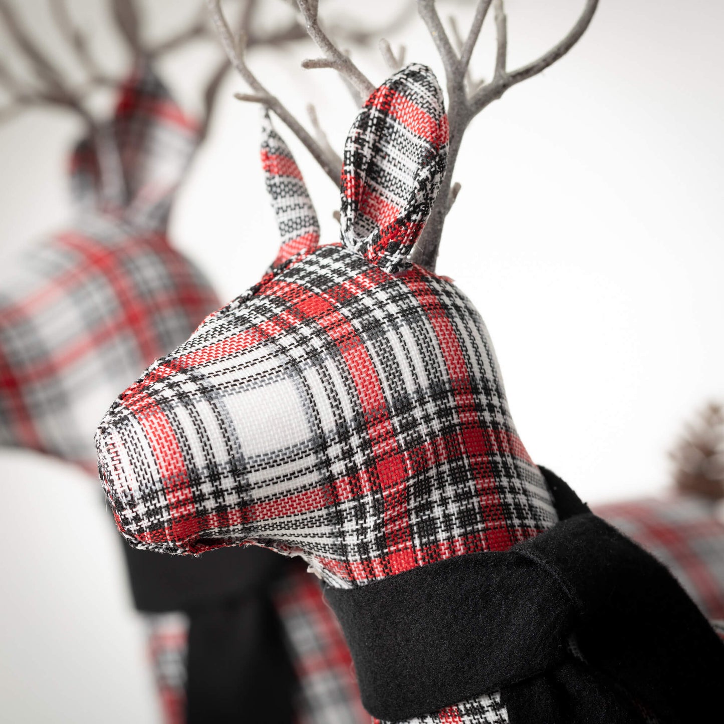 Black & Red Plaid Set Of 2 Deer Figurines